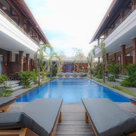 Bali Bata Canggu Guesthouse Exterior photo