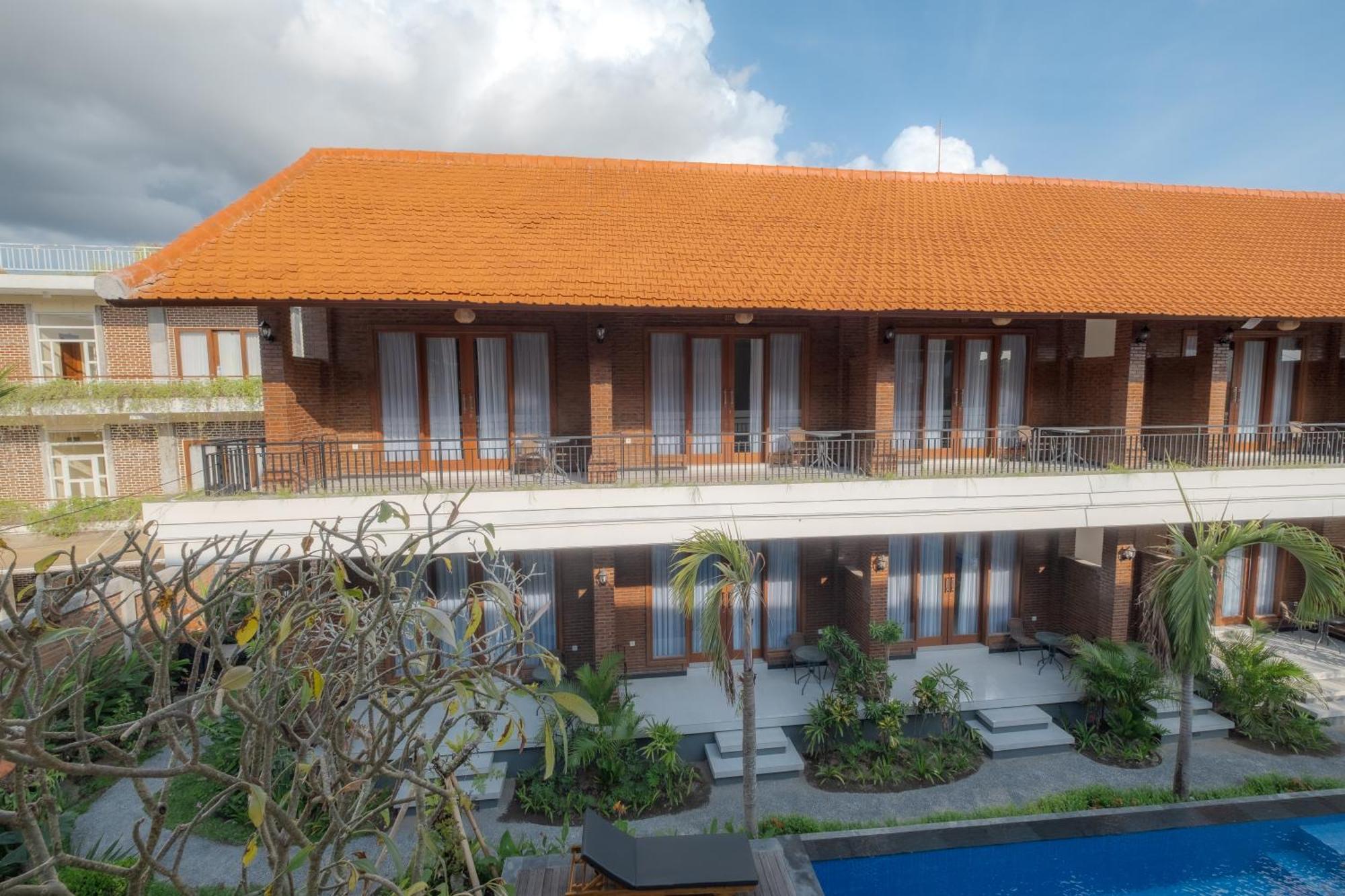 Bali Bata Canggu Guesthouse Exterior photo