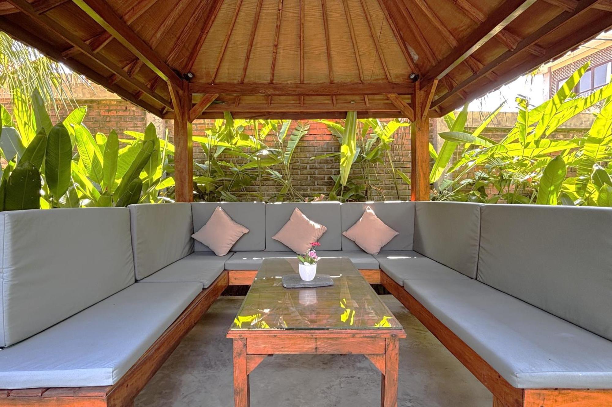 Bali Bata Canggu Guesthouse Exterior photo