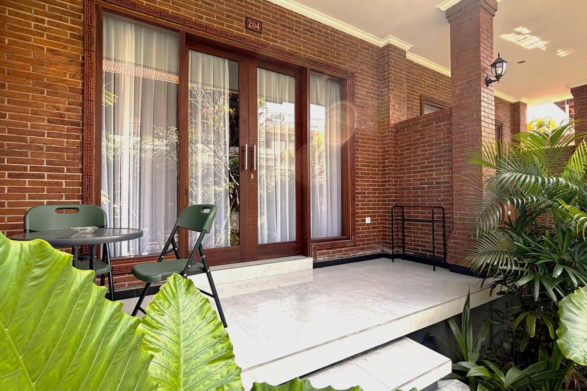Bali Bata Canggu Guesthouse Exterior photo